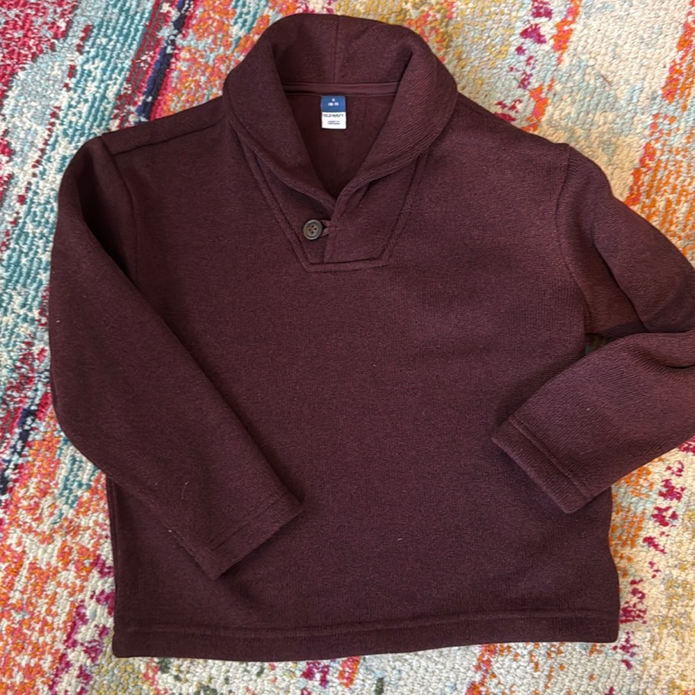 Old navy sweater/sweatshirt. Great condition